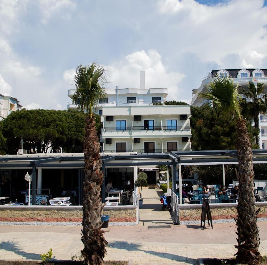 Okej Hotel Golem  Luaran gambar