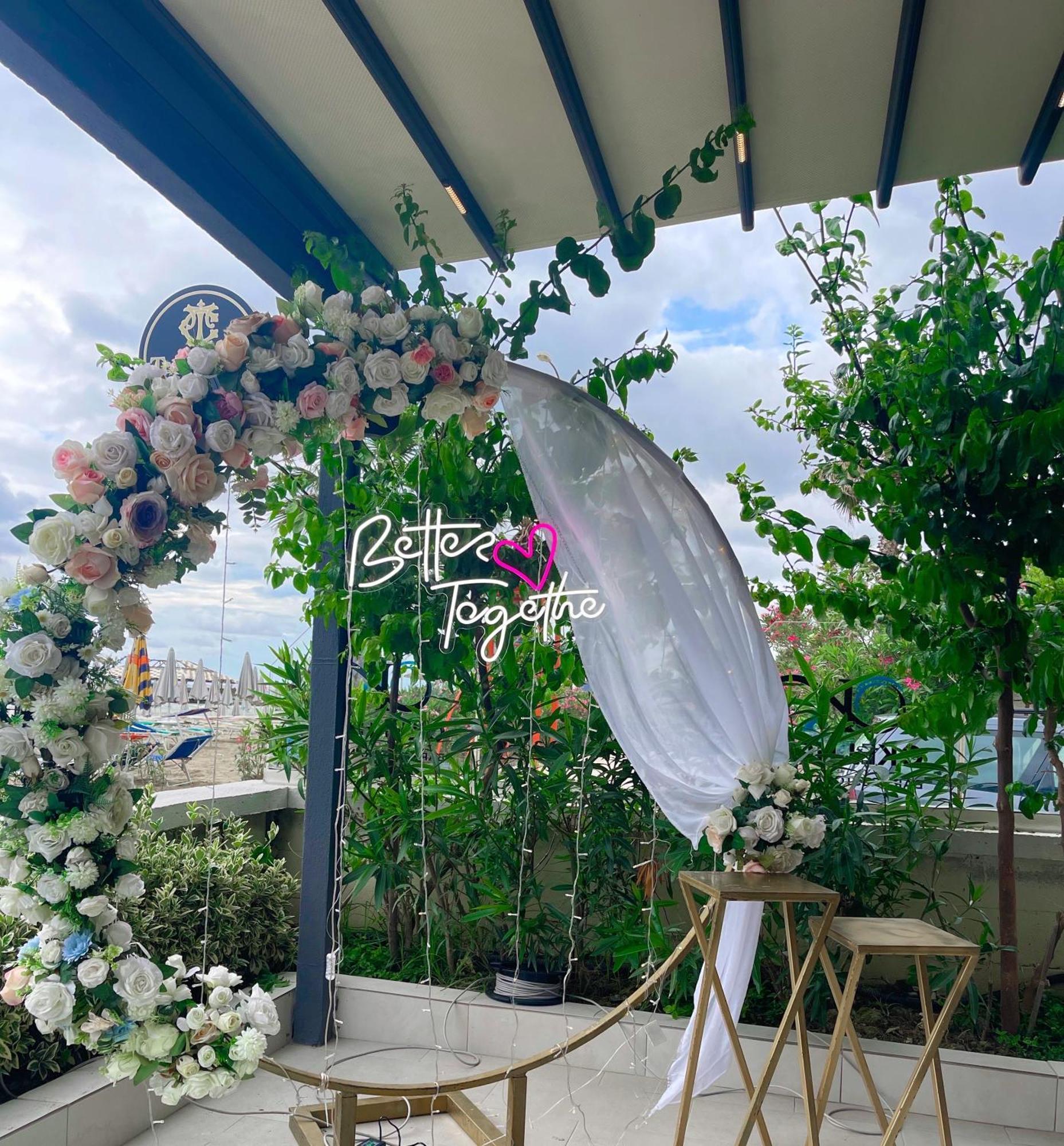 Okej Hotel Golem  Luaran gambar