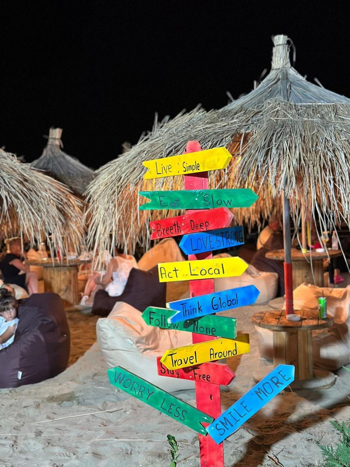 Okej Hotel Golem  Luaran gambar